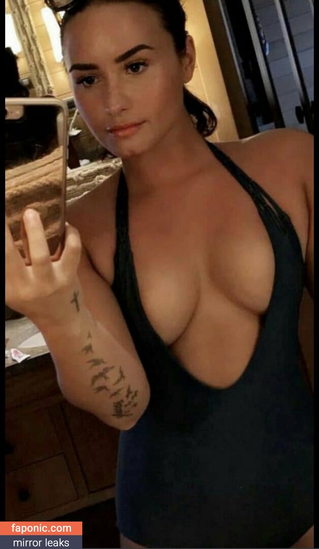Demi Lovato, ddlovato, https:, tonia_williams Leaks Nues OnlyFans Photo #10