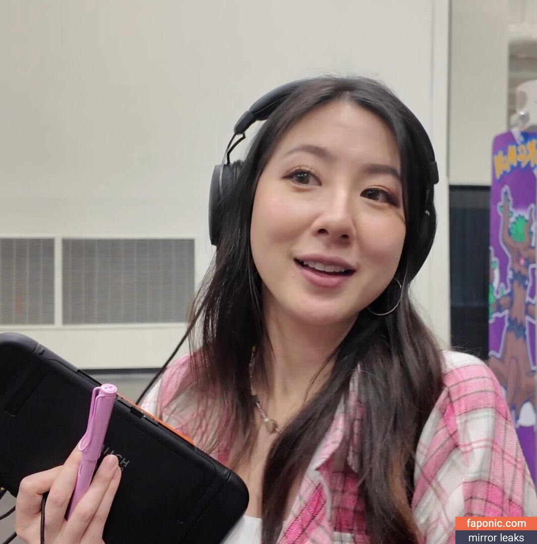 Fuslie, Leslie Leaks Nues  Photo #928