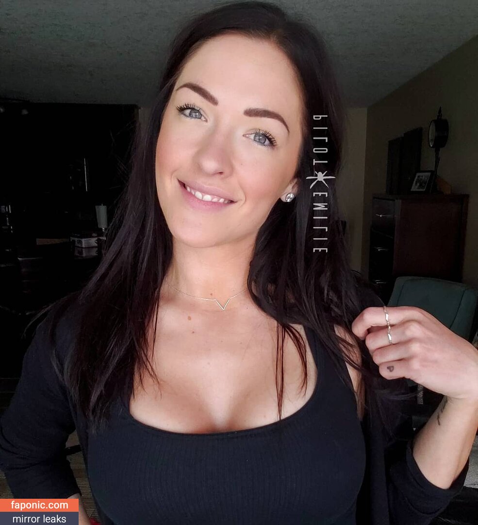 https:, iampilotemilie, pilotemilie Leaks Nues  Photo #6