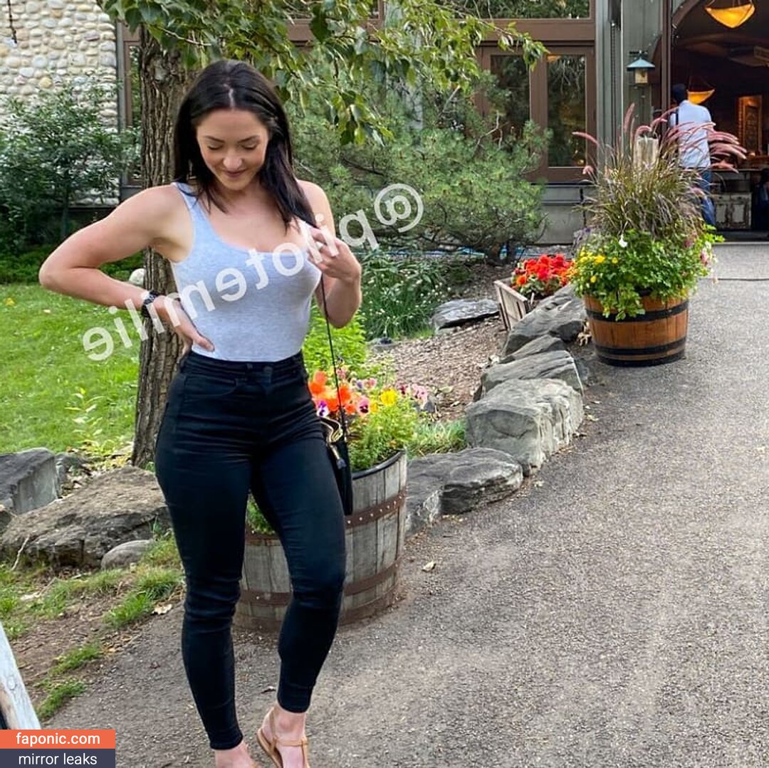 https:, iampilotemilie, pilotemilie Leaks Nues  Photo #9