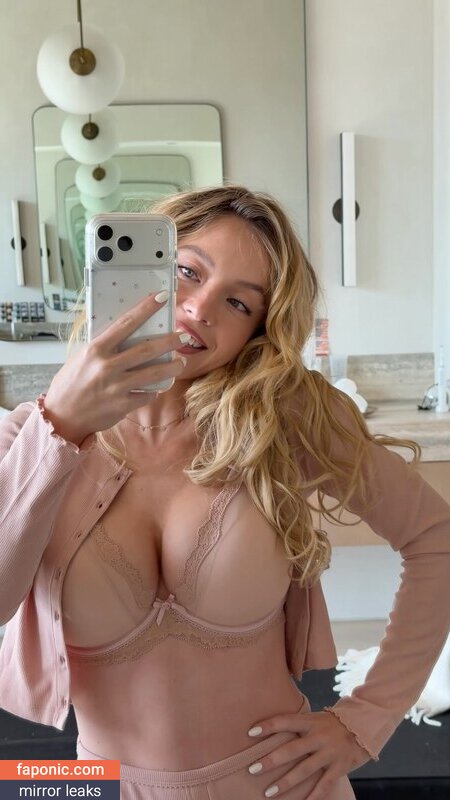 Sydney Sweeney, gal_gadot, https:, sydney_sweeney Leaks Nues OnlyFans Photo #485