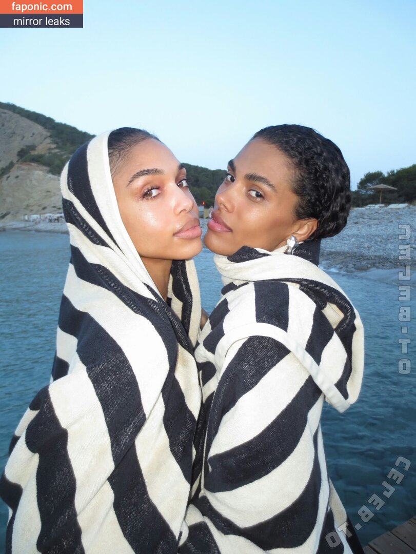 Tina Kunakey, tinakworld, tinariccia Leaks Nues  Photo #2
