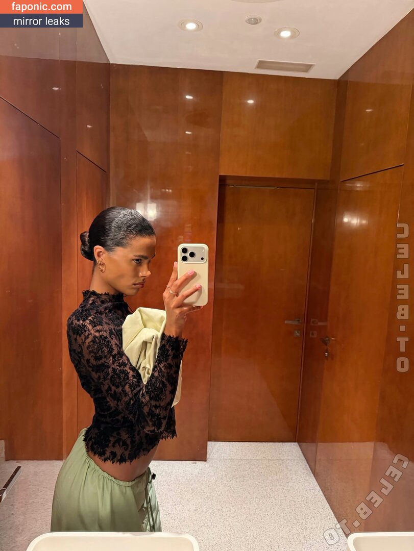Tina Kunakey, tinakworld, tinariccia Leaks Nues  Photo #3