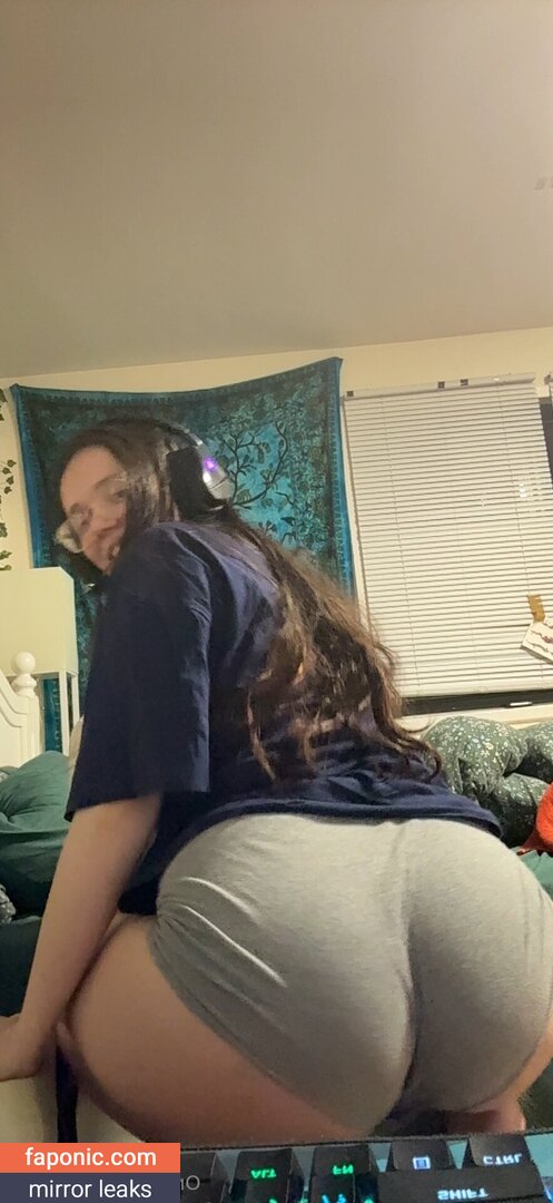 liiias, livof18, olivialiiias Leaks Nues OnlyFans Photo #20