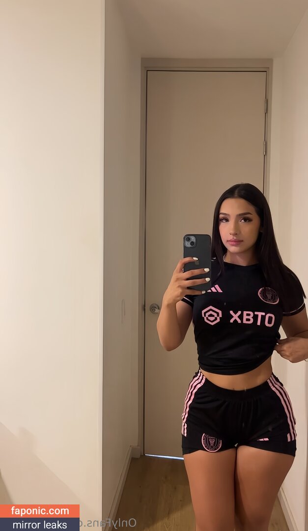 Michenao, XsMiche, michenaofficial, miichenao Leaks Nues OnlyFans Photo #9