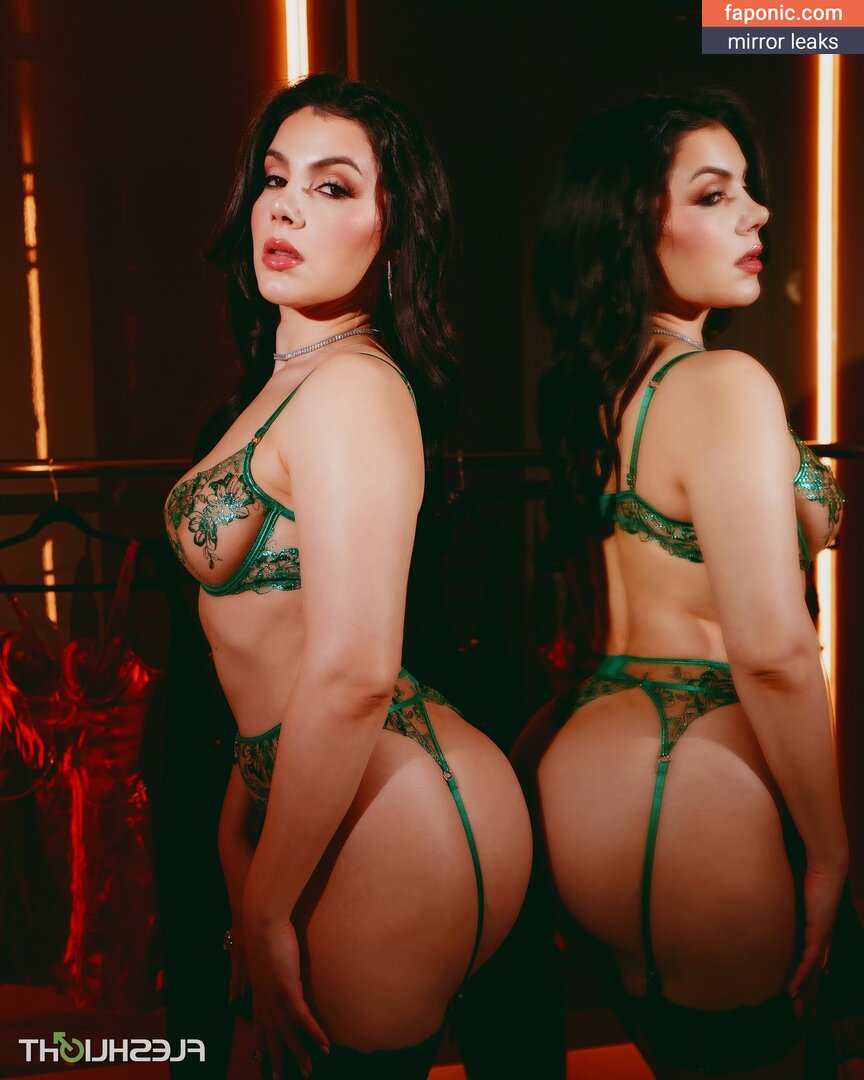 ValeNappi, Valentina Nappi, canalenappi, https:, instavalentinanappi, thevalentinanappi, valentina.nappi.6, valentinanappi2.0 Leaks Nues OnlyFans Photo #503