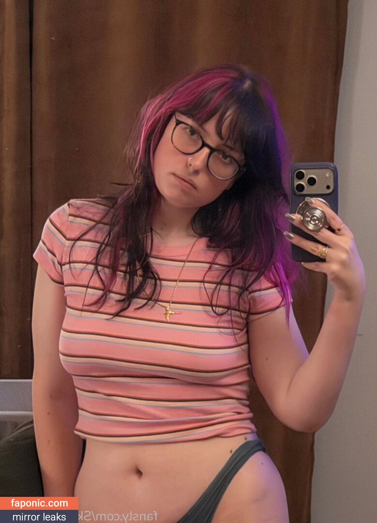 SkepticalPickle ASMR, skepticalpickle Leaks Nues Patreon Photo #1