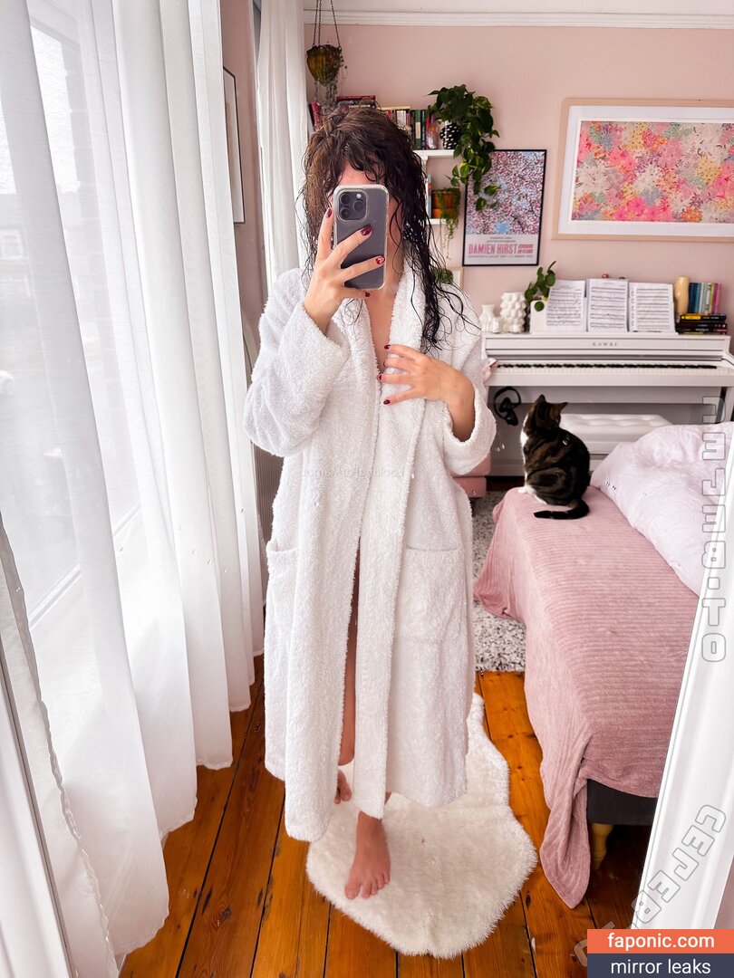 lookingformargot, margot_and_marjorie, marjorieandmargot Leaks Nues OnlyFans Photo #13