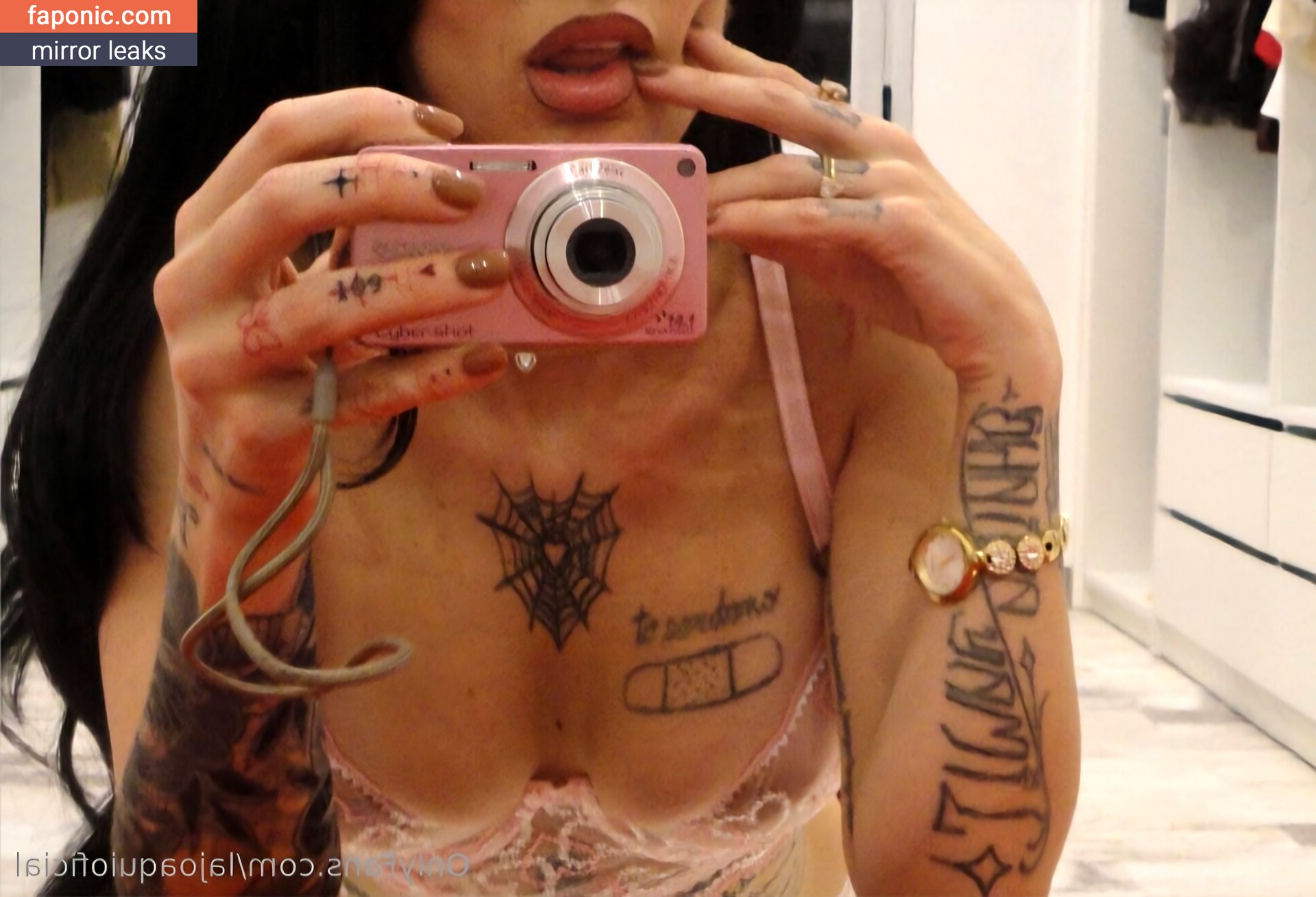 La Joaqui, https:, lajoaquioficial, medicenlajoaqui Leaks Nues OnlyFans Photo #1