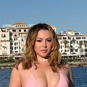 Miabellydancerofficial