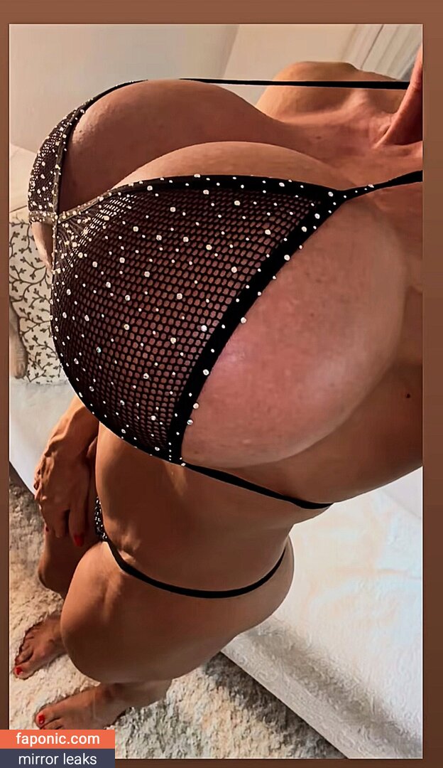 QueenMuscleBoobs